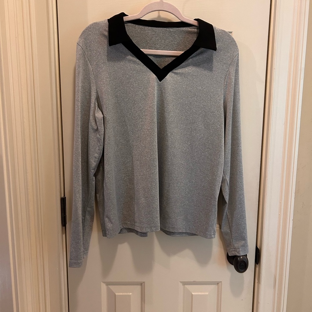 Gray Long Sleeve V-Neck Top